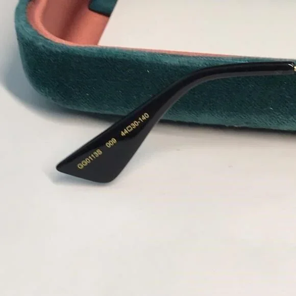 New Authentic Gucci Striped Beige Sunglasses GG0113s 009  display picture 3